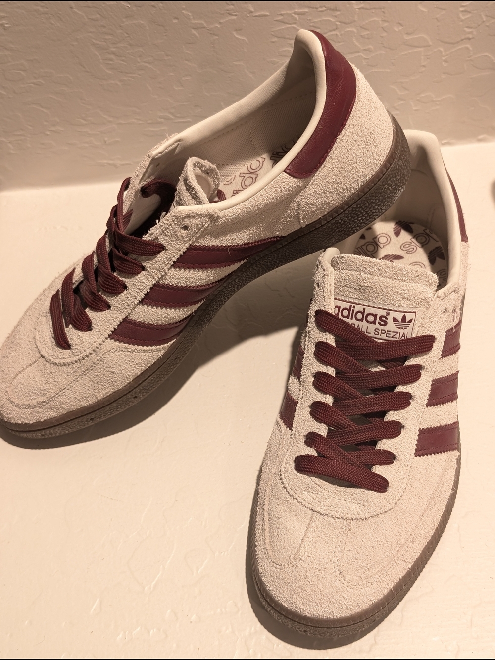 Adidas Handball Spezial Sneakers in Cream and Burgundy Sz 9/W U.S.